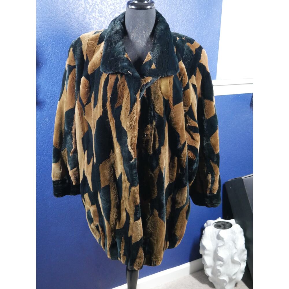Private Label Black and Brown Sheared Beaver Fur Coat